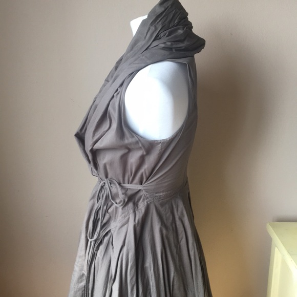 Olive Green Wrap w Hood - Picture 3 of 6